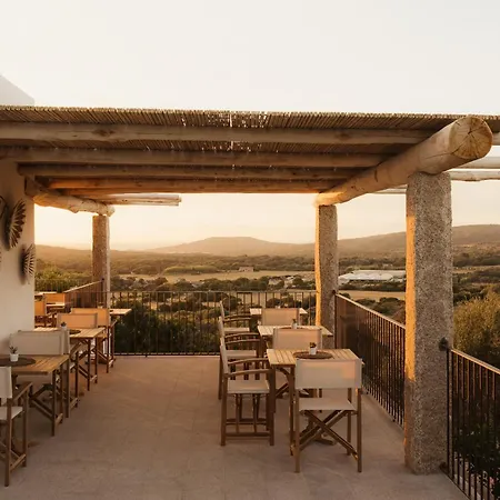Bed and Breakfast Nuali - Stazzo In Gallura 4*